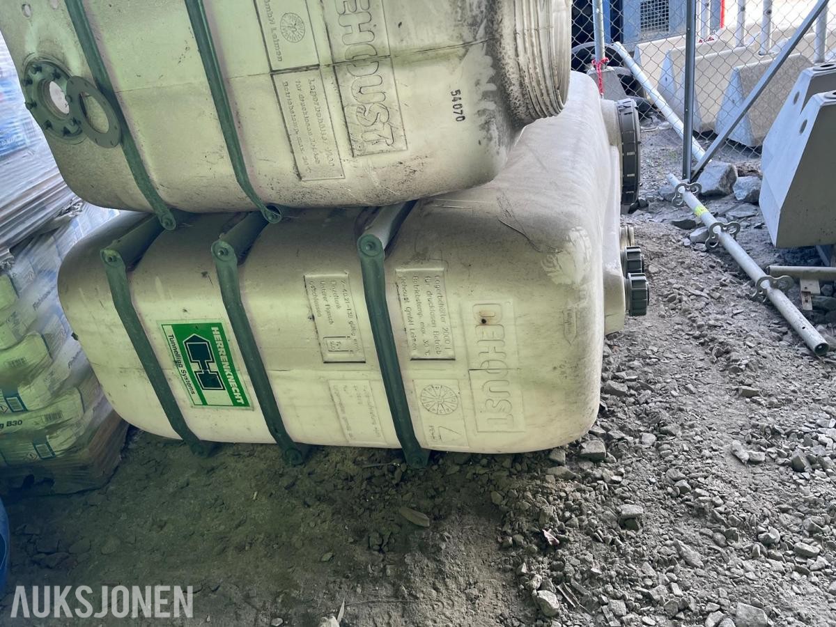 2 stk. Herreknecht plasttanker fra 2023